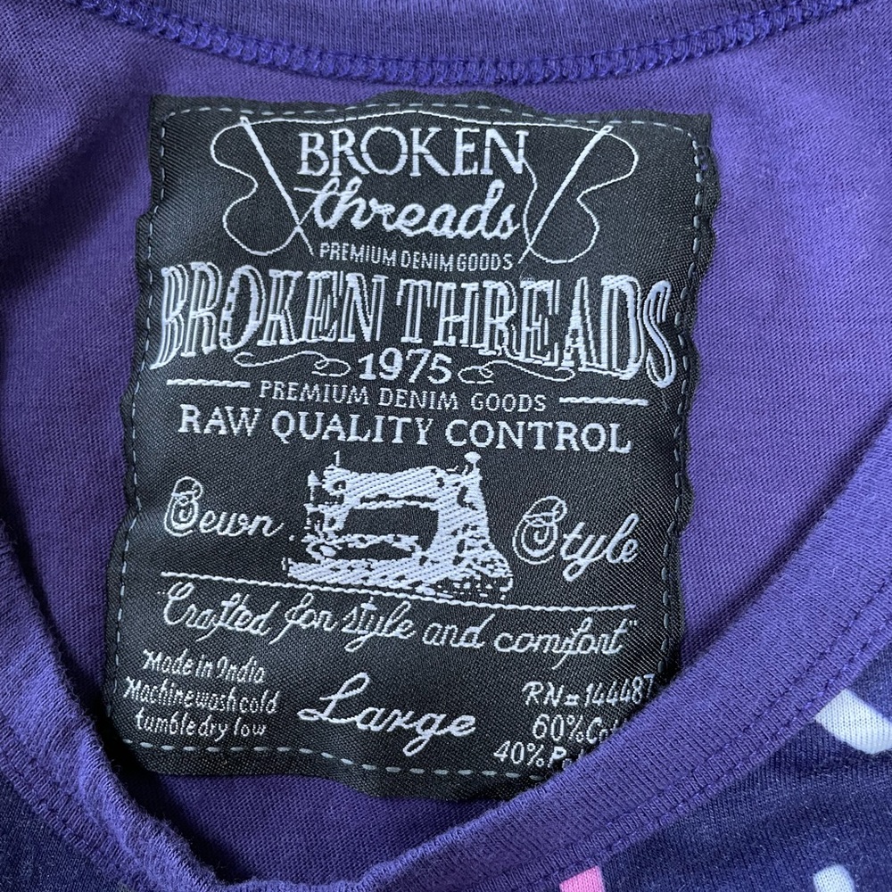Broken Threads Vintage top. Tank style. Size Large. - Picture 2 of 10